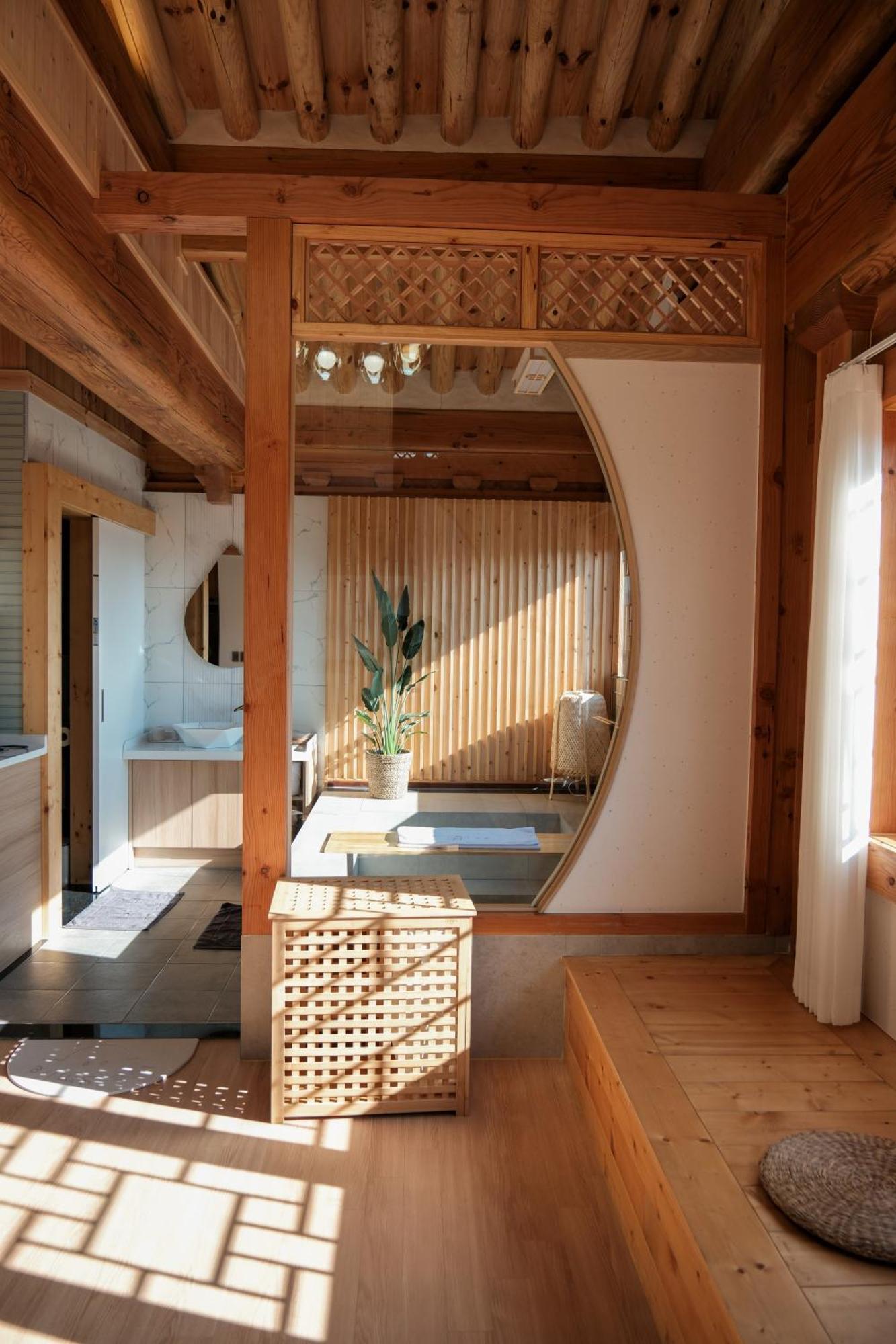 Hanok Stay Da-Ga-Gam Гиеонгджу Екстериор снимка