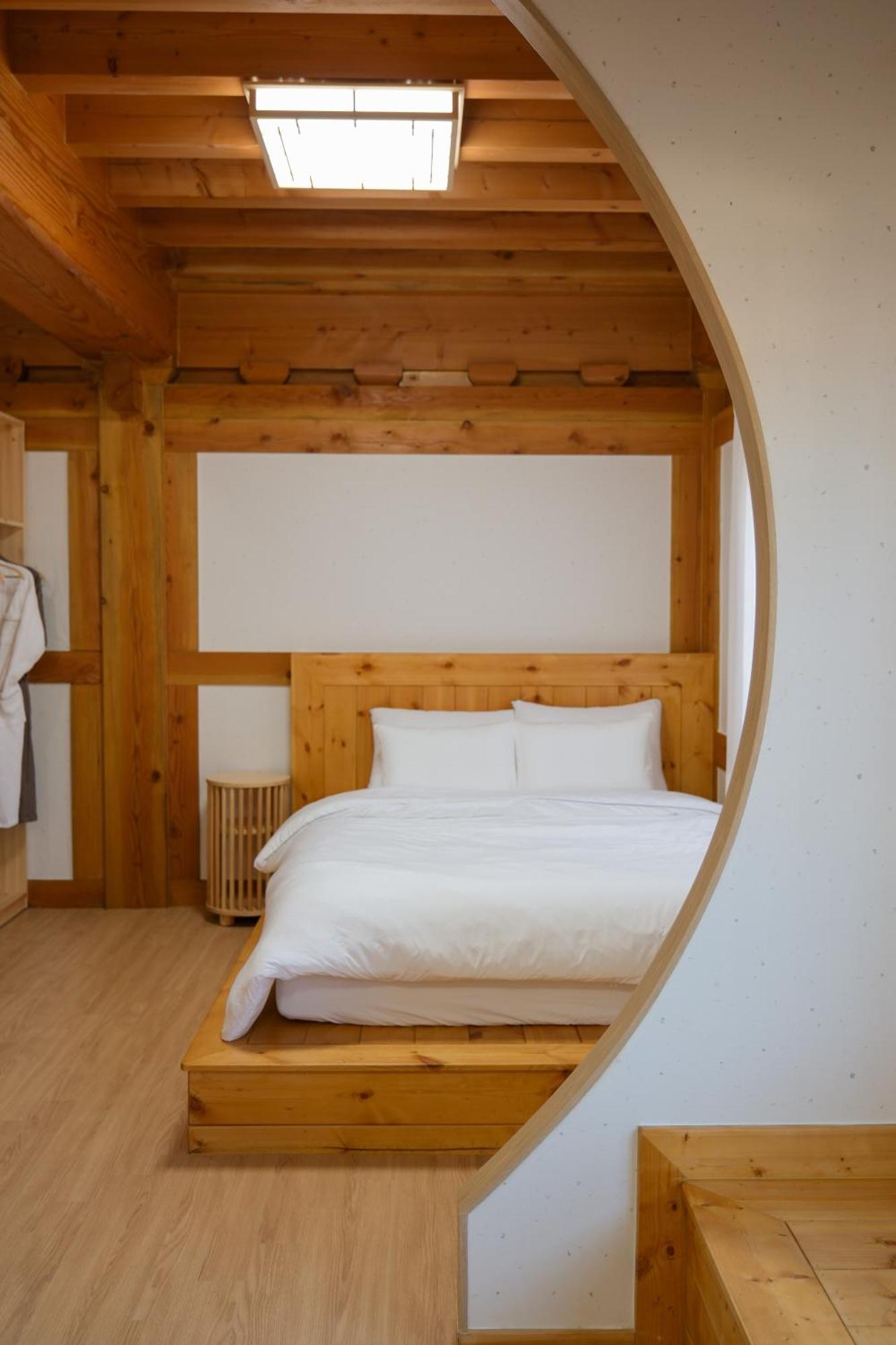 Hanok Stay Da-Ga-Gam Гиеонгджу Екстериор снимка