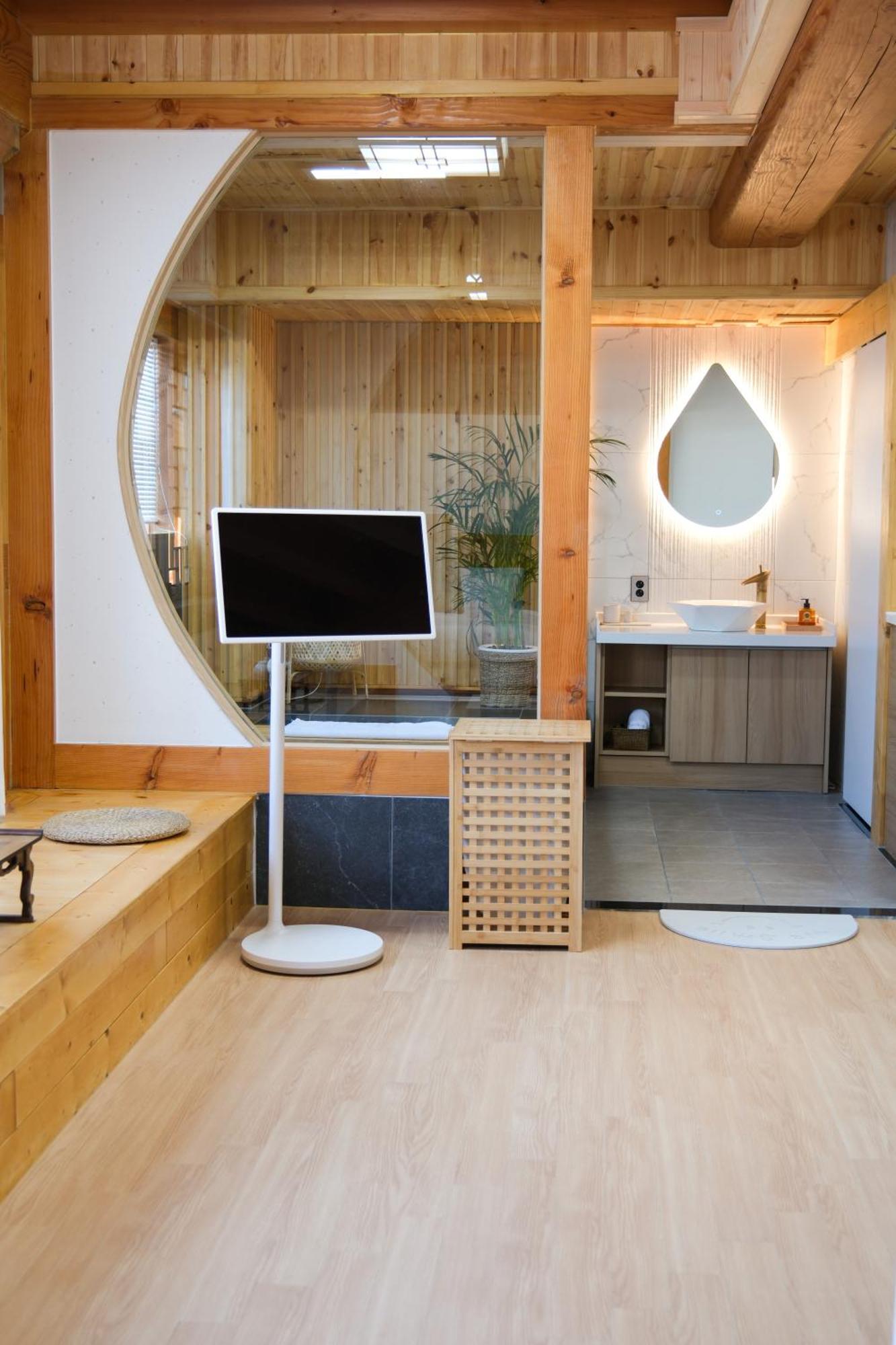 Hanok Stay Da-Ga-Gam Гиеонгджу Екстериор снимка