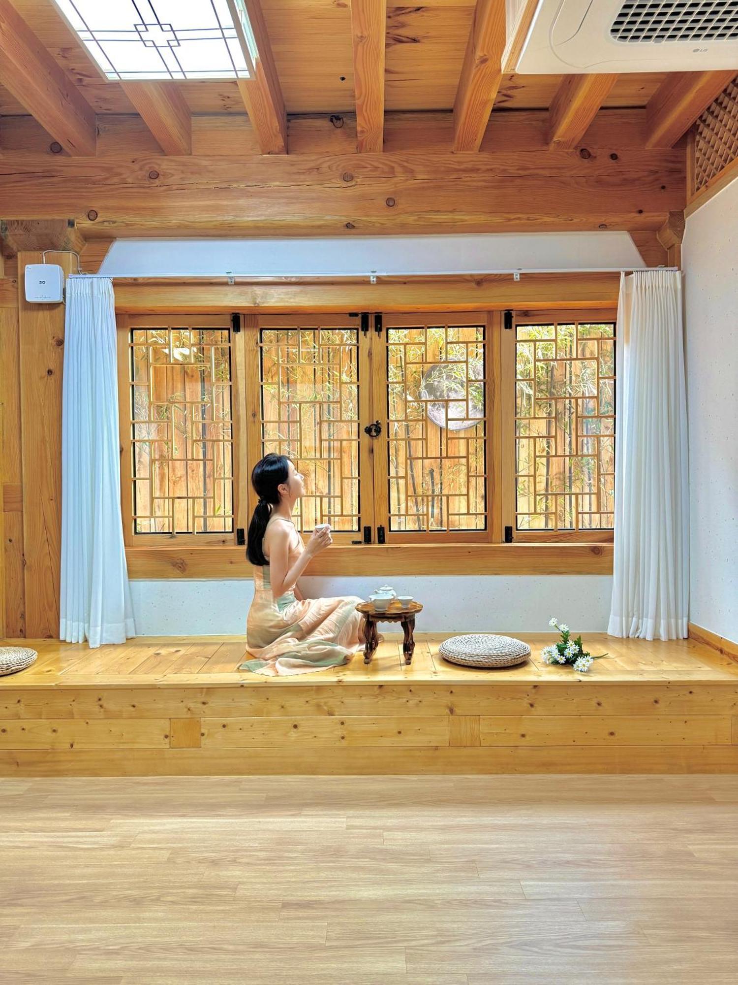 Hanok Stay Da-Ga-Gam Гиеонгджу Екстериор снимка