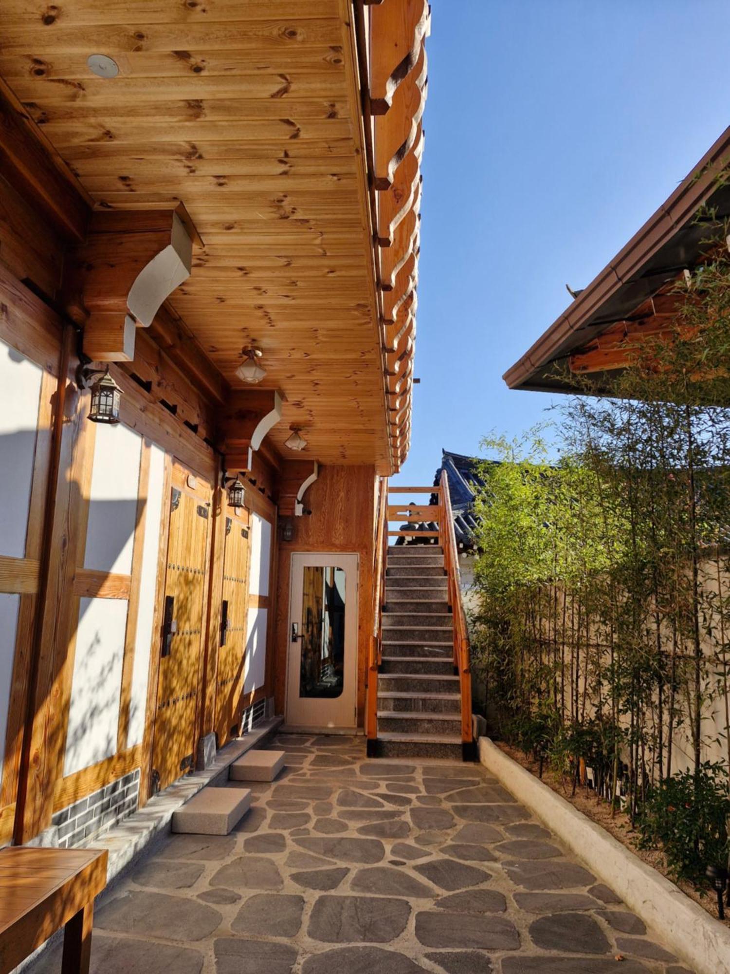 Hanok Stay Da-Ga-Gam Гиеонгджу Екстериор снимка